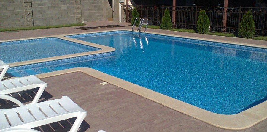 Дачный бассейн из полипропилена – критерии выбора