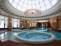 Бассейн в доме – как выбрать?