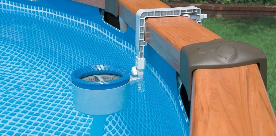 Скиммер, насос и фильтр для очистки воды