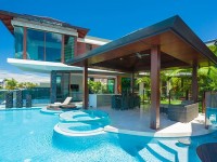 Акриловые элементы и их влияние на общую архитектуру бассейнов и СПА зон