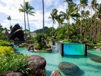 Бассейн с прозрачными стенами: 10 идей дизайна