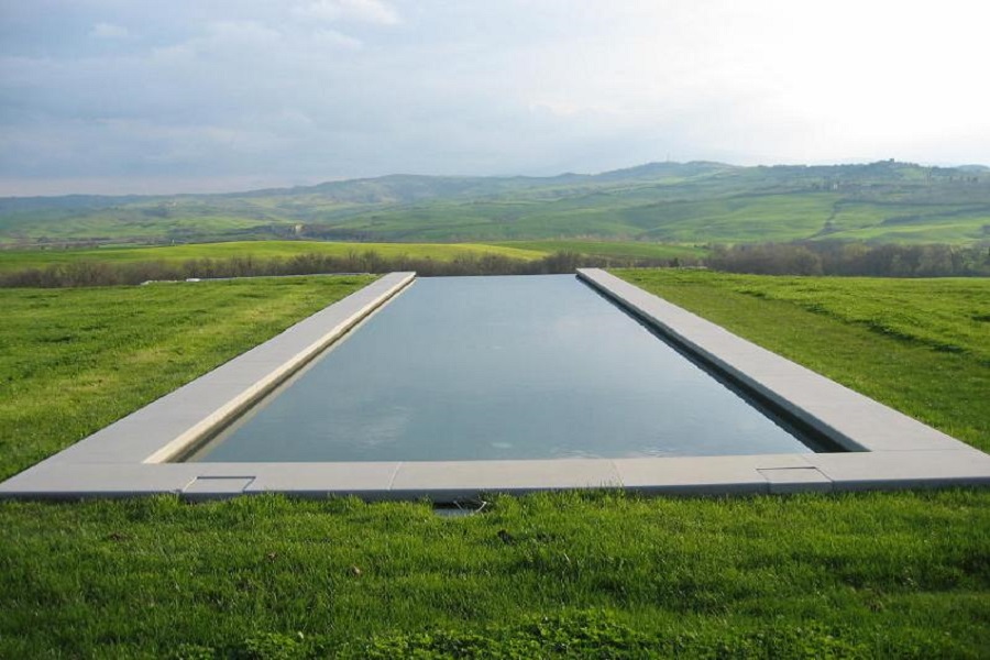 Бесконечный бассейн в Тоскане